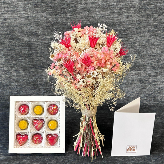Подарунковий набір: букет із сухоцвітів та шоколадні цукерки JOY BOX "Вічне кохання"